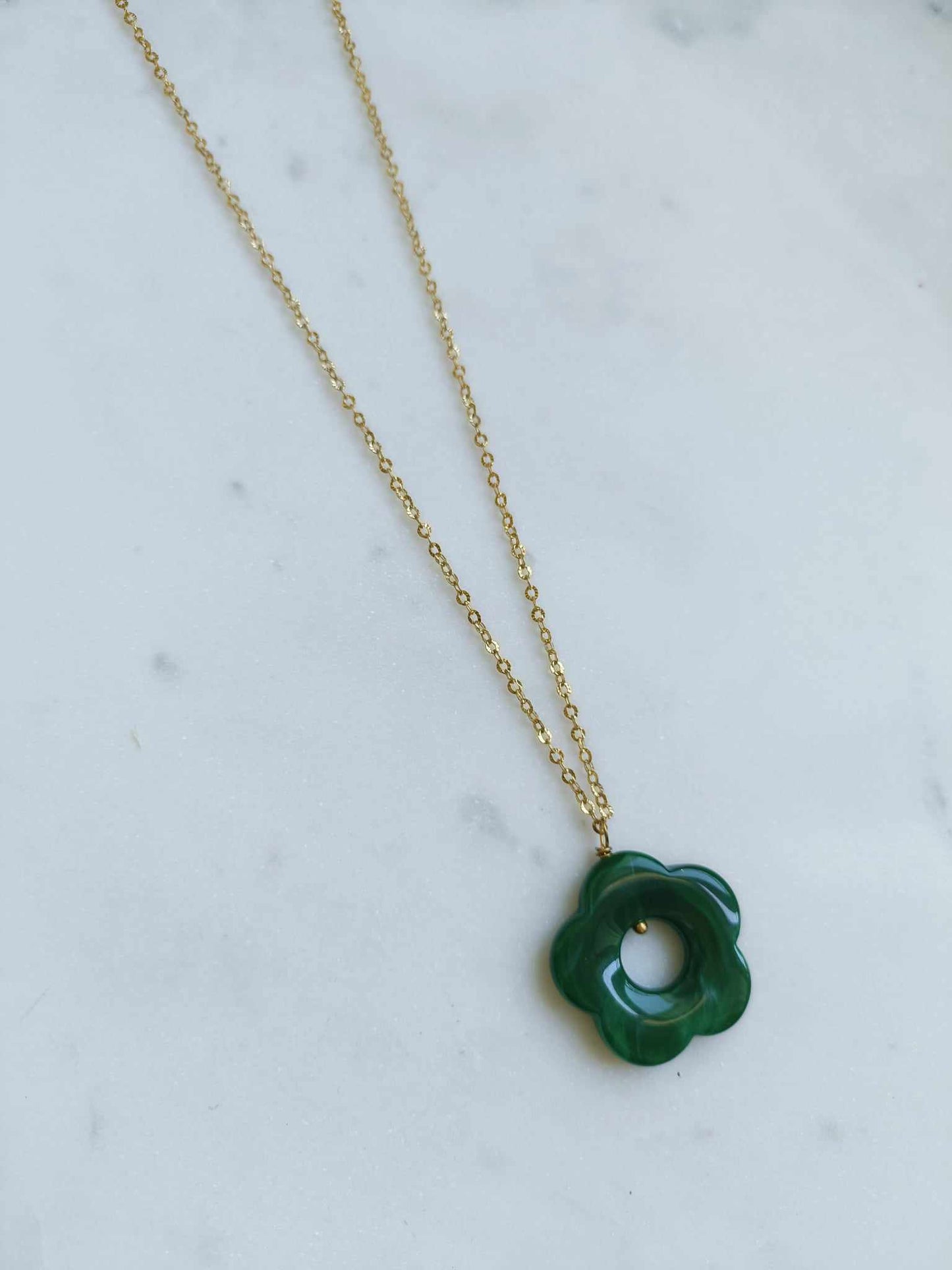 Collier en acier inoxydable et fleur en résine- Janis