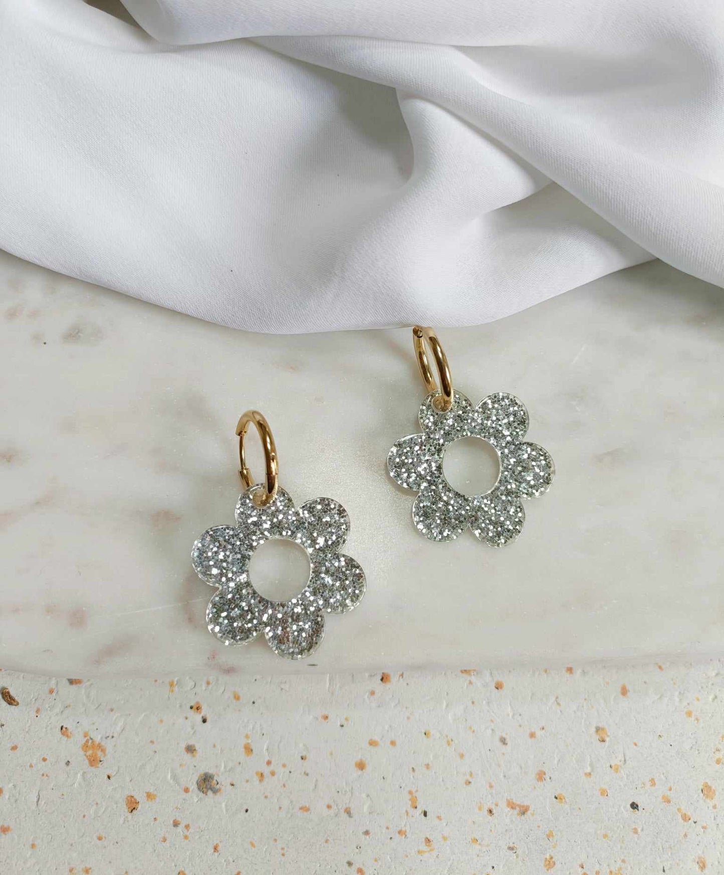 Boucles d'oreilles en acier inoxydable et résine glitter - Glitter silver