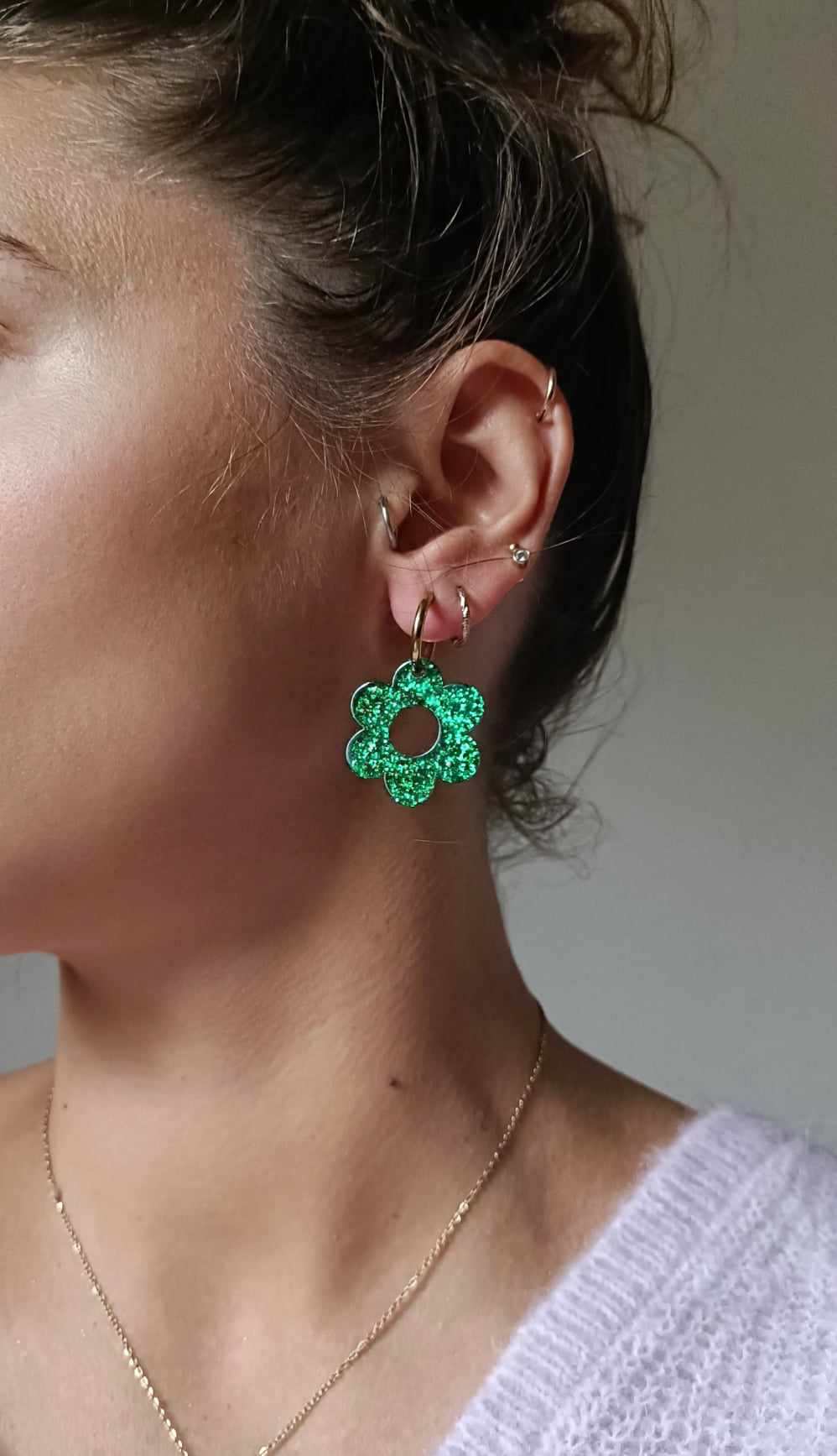 Boucles d'oreilles en acier inoxydable et résine glitter - Glitter green