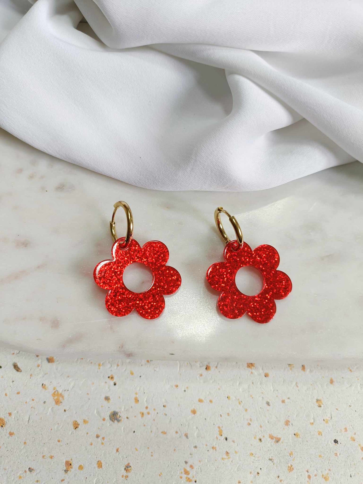 Boucles d'oreilles en acier inoxydable et résine glitter - Glitter red