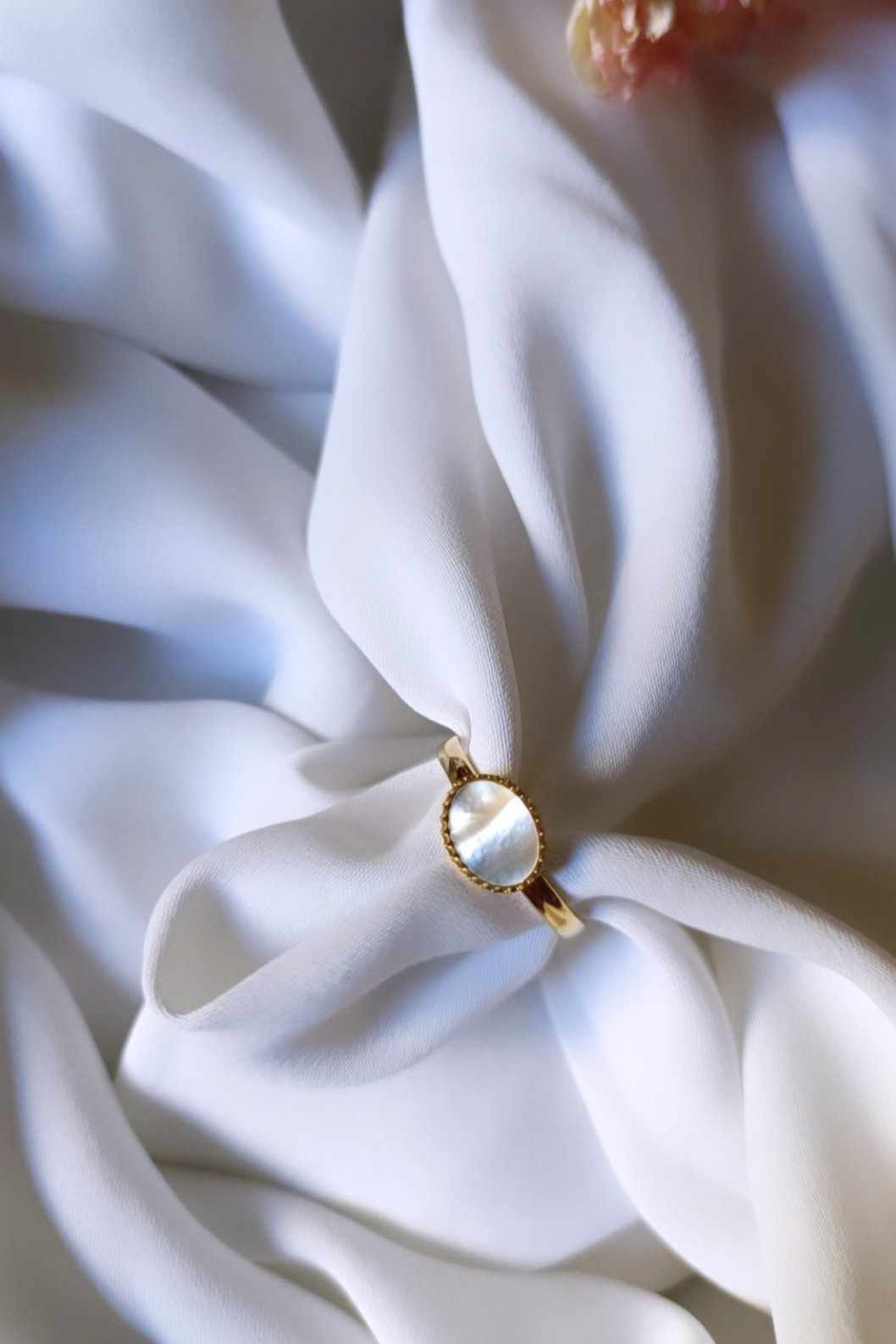 Bague en acier inoxydable et pierre de nacre - Camille
