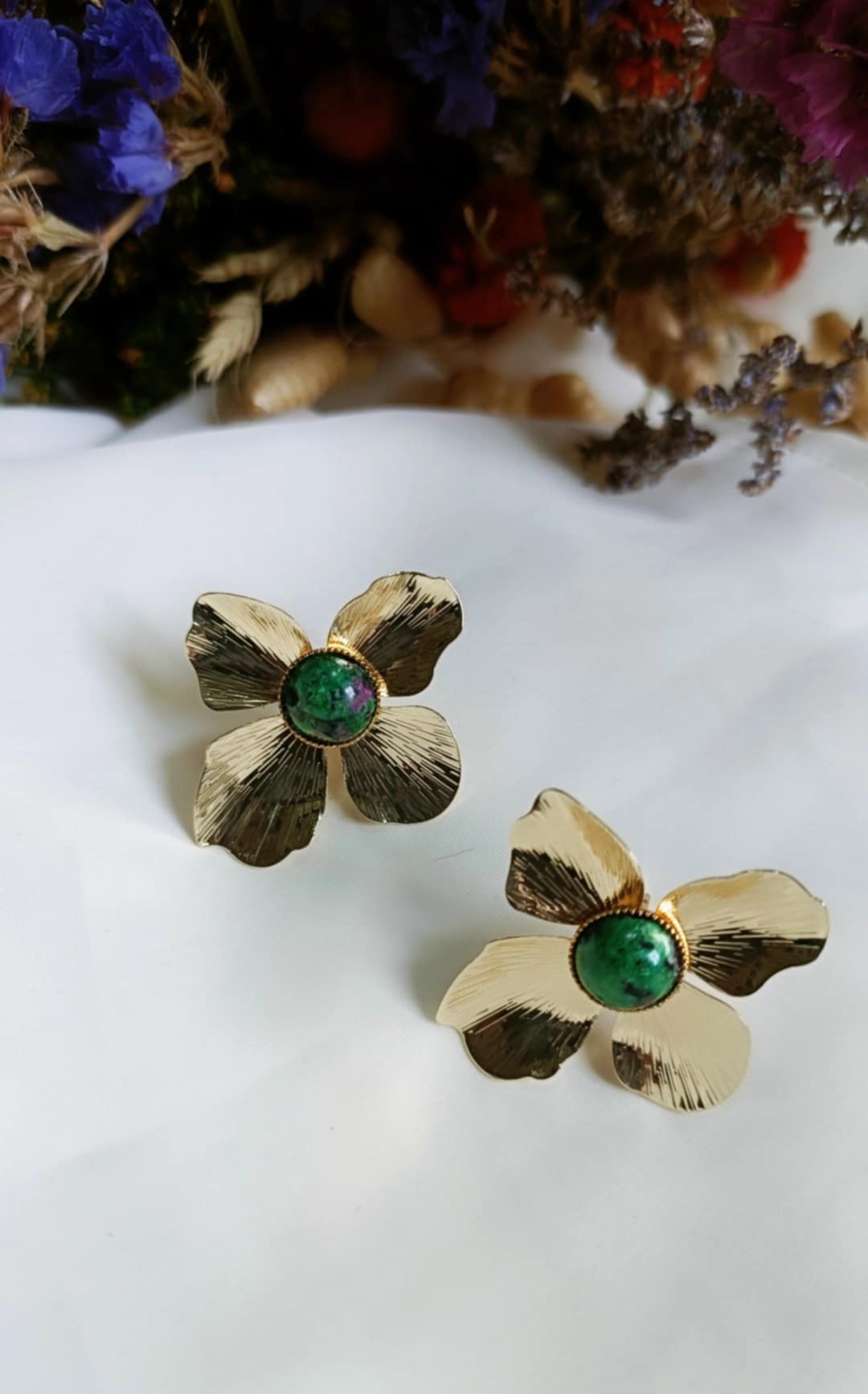 Boucles d'oreilles en laiton doré à l'or fin - Pensée - interchangeables