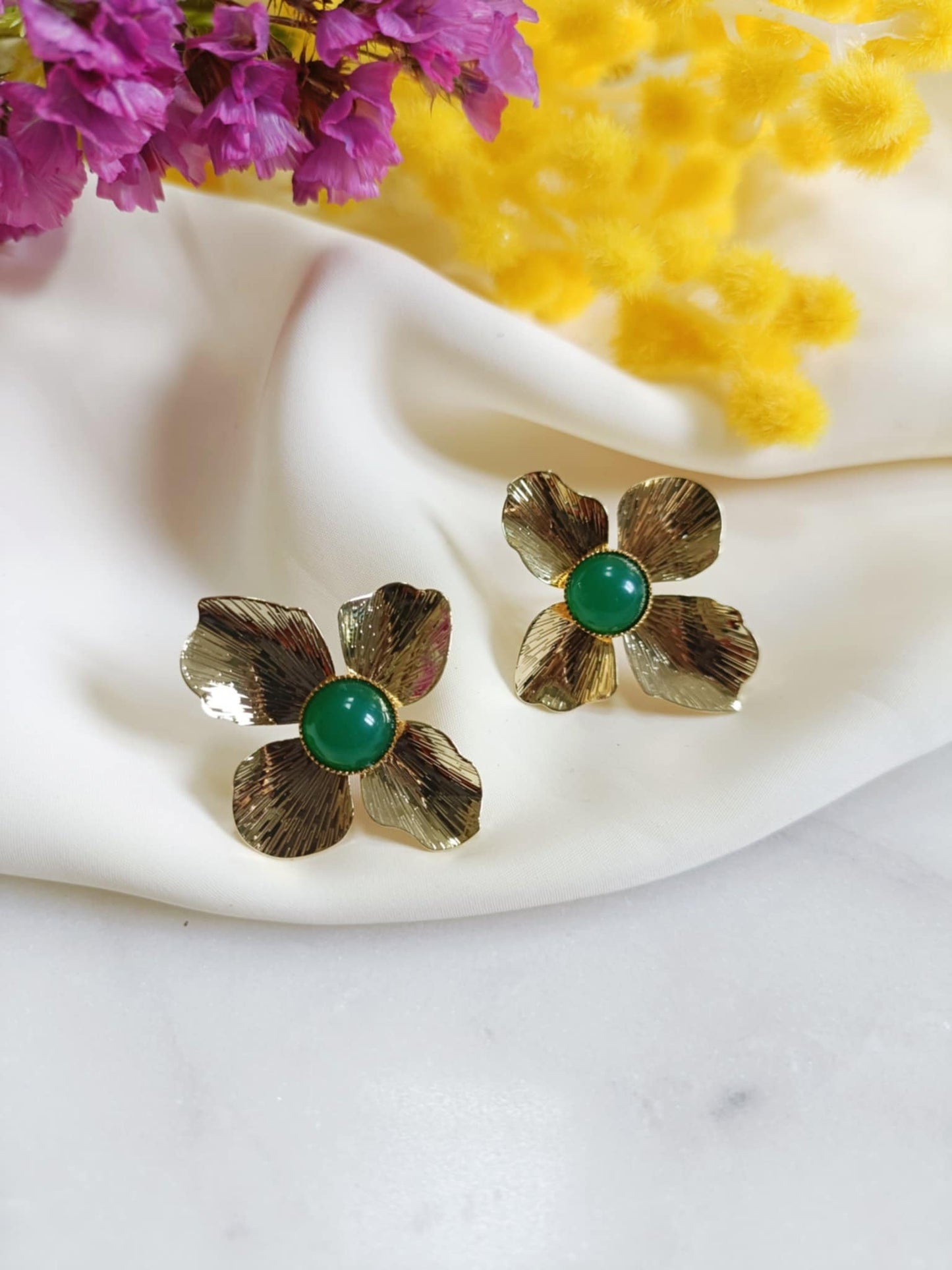 Boucles d'oreilles en laiton doré à l'or fin - Pensée - interchangeables